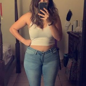 Meet your Posher, Briana